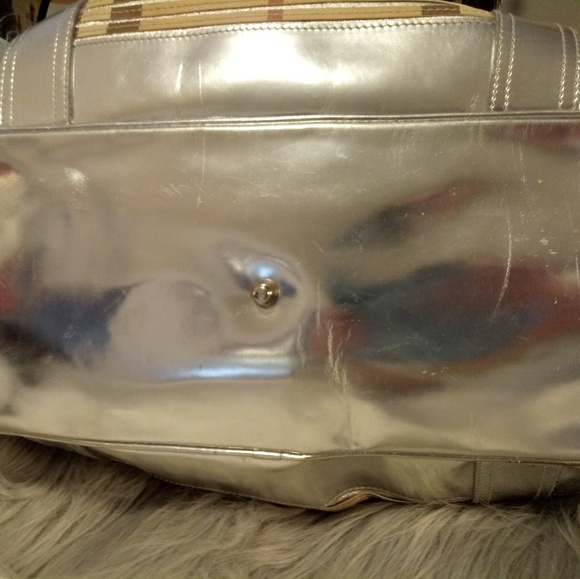 Authentic Burberry London Purse - Picture 7 of 8